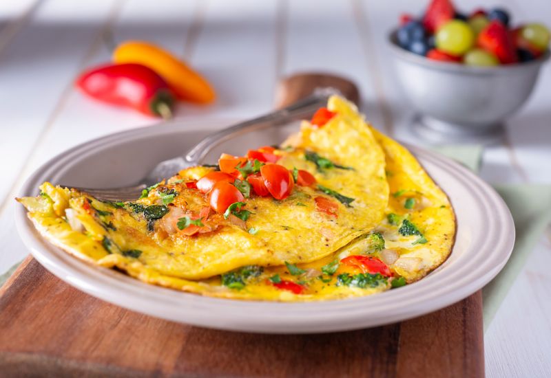 Zeleninové omelety jsou skvělým způsobem, jak do svého jídelníčku přidat více zeleniny.